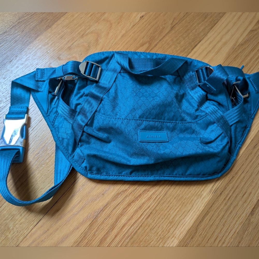 Athleta Excursion Large Belt Bag